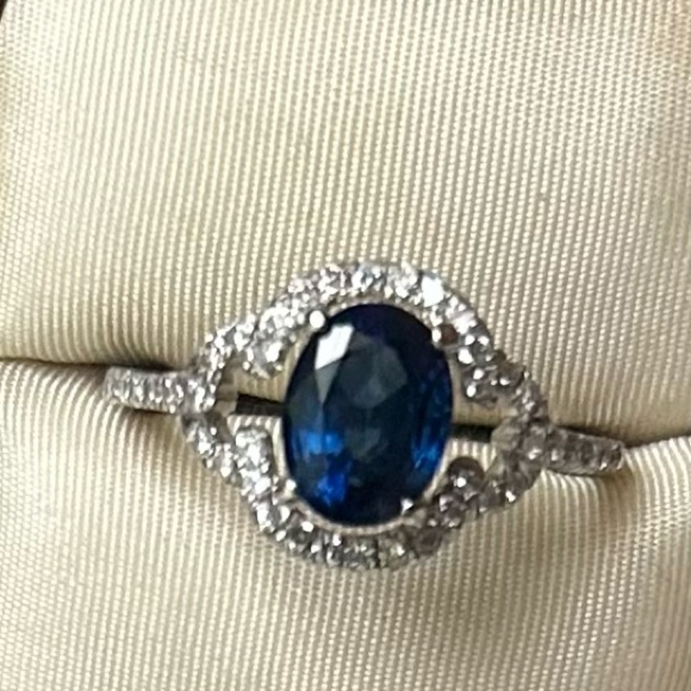 Natural Sapphire and Diamonds 18k White Gold - Picture 3 of 15
